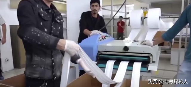 5年前	，靠倒卖口罩一年赚60亿元，住5万一夜酒店的他，如今怎样了