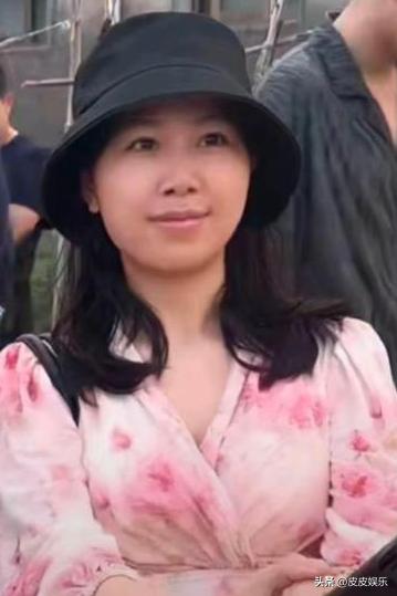 女子相亲彩礼要1000万,王婆现场翻脸,真实面目曝光,网友喊封杀(图26) 女子相亲彩礼要1000万,王婆现场翻脸,真实面目曝光,网友喊封杀(图26)