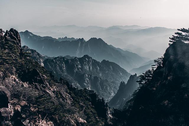 黄山是妇孺皆知的名山，为啥没排进五岳之中呢？想进五岳有多难？
