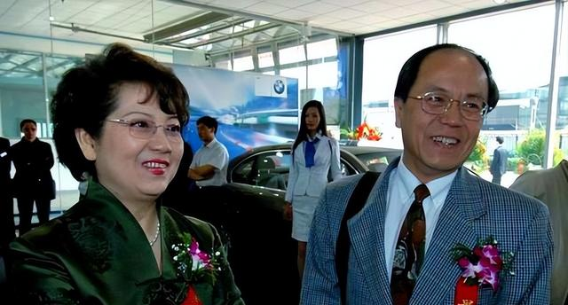 京剧女神李维康患病丈夫不离不弃，如今北京养老，北大女儿很孝顺