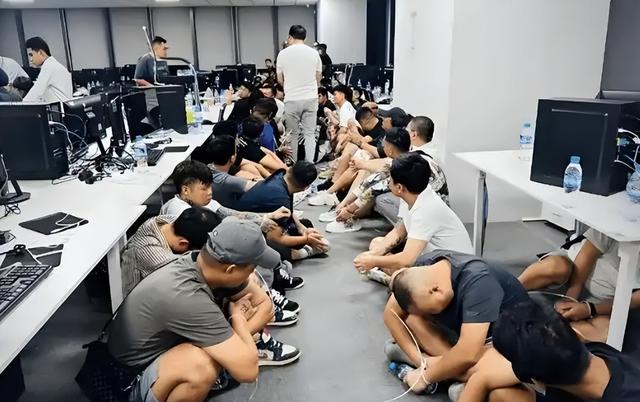 边境战火绕着中国走？泰柬互轰，竟帮咱们解决了两大难题