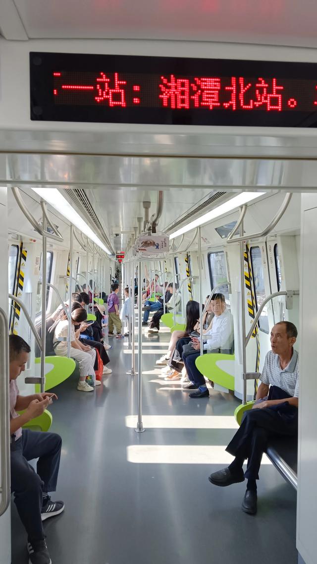 说湘潭北站没有人坐地铁，你去看一下就知道了