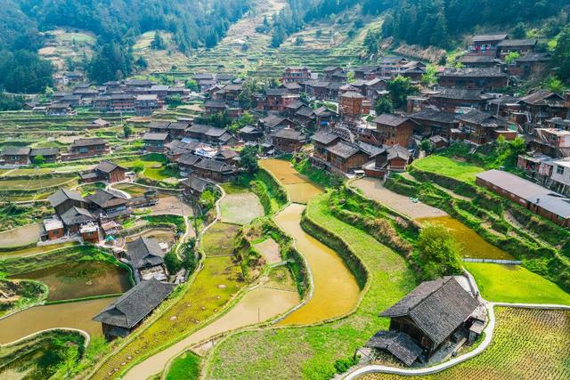 到山里去，8个森林环抱的好地方，过几天山居生活，回归纯粹