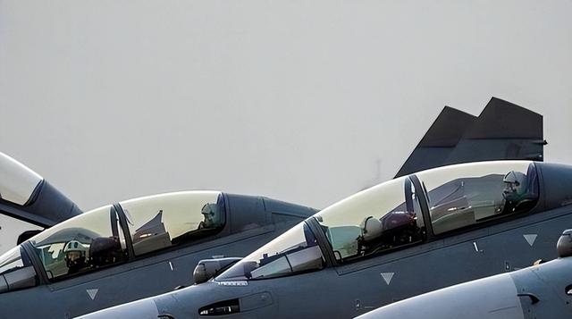 攻不了守不住，在西藏上空被印度空军足足欺负了40年的中国空军