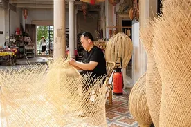 正月潮汕地区有“点灯笼”习俗，传承油纸灯笼手工艺并发展至今图片