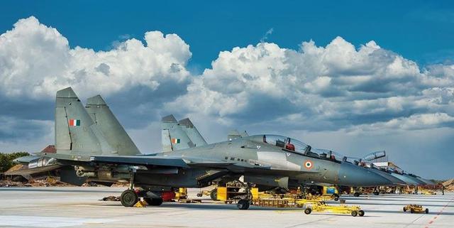 中俄联手“清场”！印度中亚军事基地被拔，新疆22年空中威胁终结