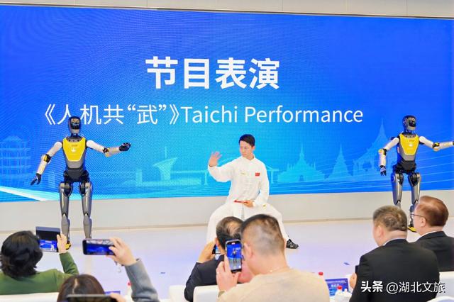 “中泰建交50周年”中泰青年共赴科技人文之旅