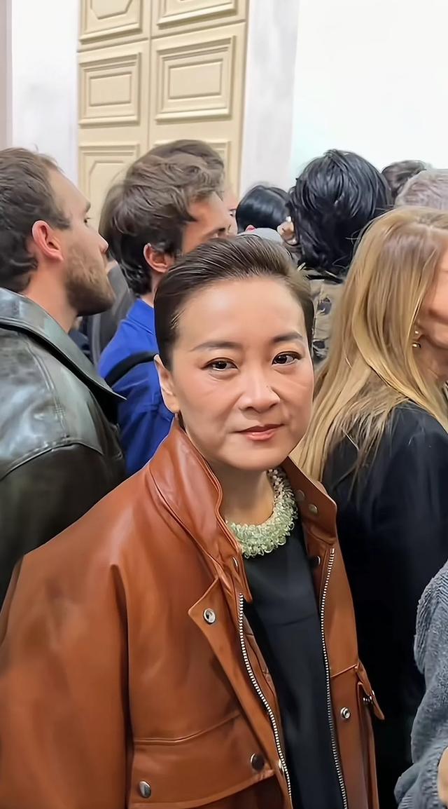 雷佳音没撒谎！退出春晚、解散公司、性格大变的贾玲	，证实他的话