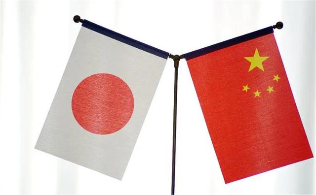 局势突变，30国损害中方利益，中方反手就加75%关税，寸步不让