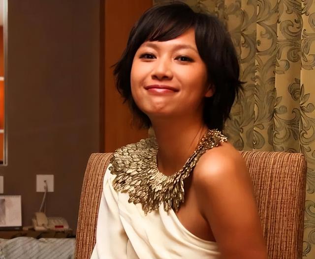 从19岁开始男人不断，半百了还没玩够，“风流才女”徐静蕾现形记