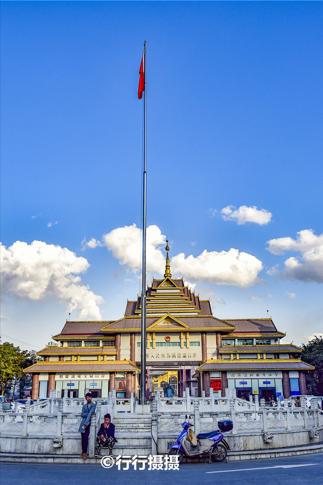 云南边陲21℃小城，比版纳好吃10倍，有多低调，就有多宝藏！