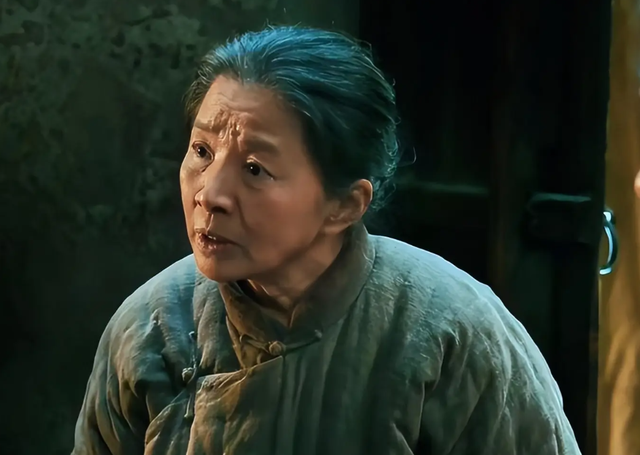 《生万物》播放量破亿，演技排名出炉，杨幂仅排第9，第1无法超越