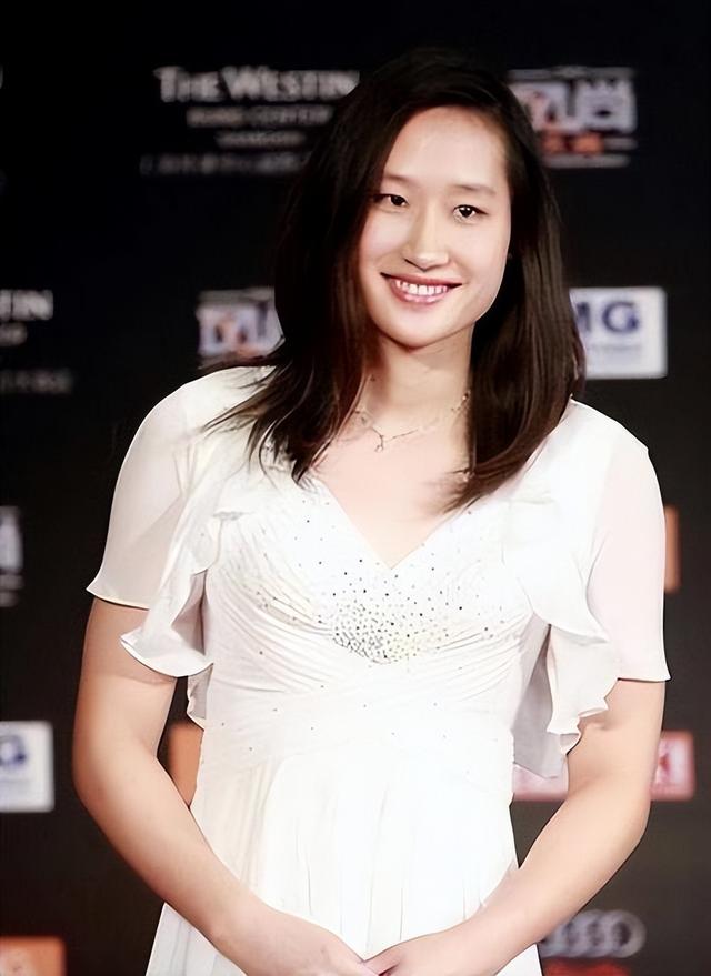 连娶3位徒弟	，将奥运冠军变主妇，毁掉队员前途的他能有多离谱