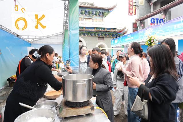 米线免费送！来蒙自赶街啦