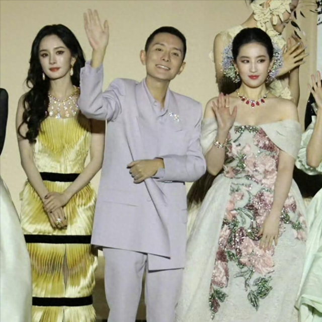 离婚7年，39岁杨幂高调宣布喜讯，没给前夫刘恺威留一丝体面！