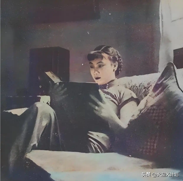 戴笠与胡蝶的真实影像，胡蝶美艳摄人心魄，戴笠面容冷峻不怒自威