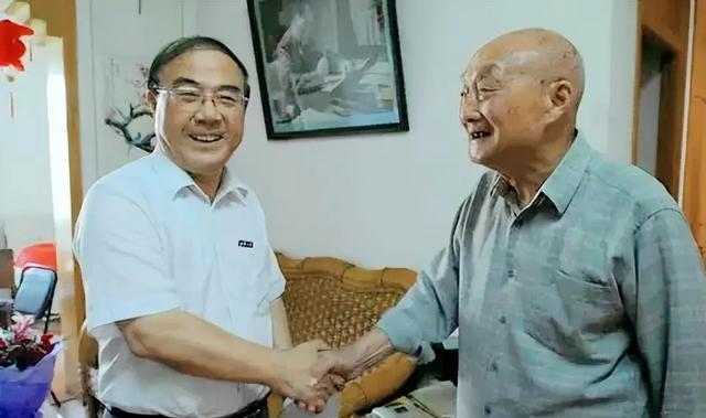 毛家唯一的百岁老人毛远耀，长相神似伟人，晚年特批享副部级待遇