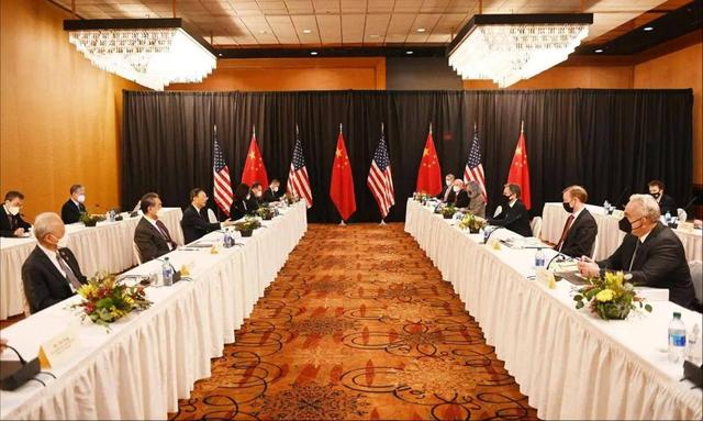 中美上桌谈判前，特朗普通知中国	，一个不变，白宫已踢走反华官员