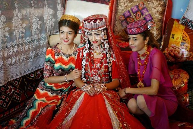 中国的白人聚居地，美女如云的塔县，为何女子不允许与外族通婚？