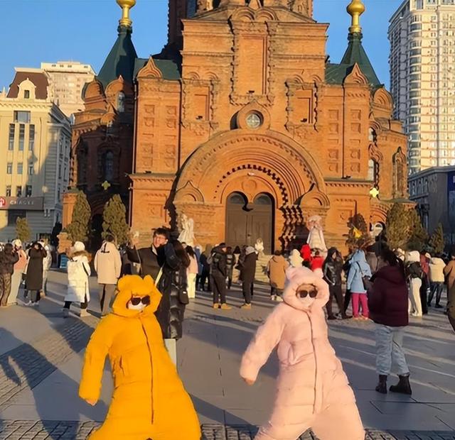 东北“杀疯了”！从新疆“平替”到一周吸金250亿，做对了什么？