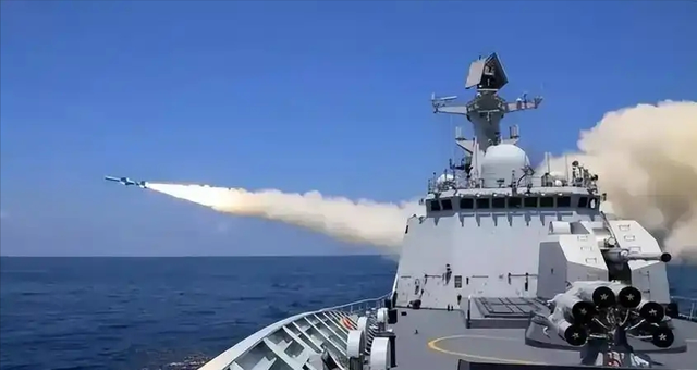 中国的最强帮手已到位，直面日本，美专家断言：大陆不会很快收台