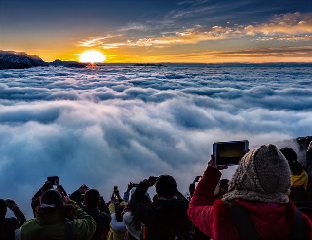 神木垒&达瓦更扎进入美貌开挂模式，请做好相关旅游准备！