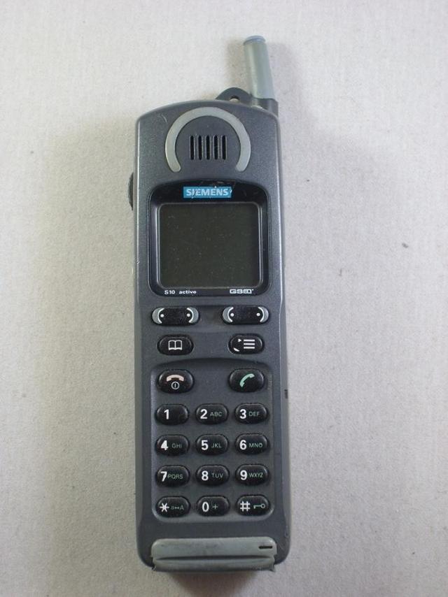 通信历史连载821-世界第一部彩屏手机到底是谁-1997年-2002年