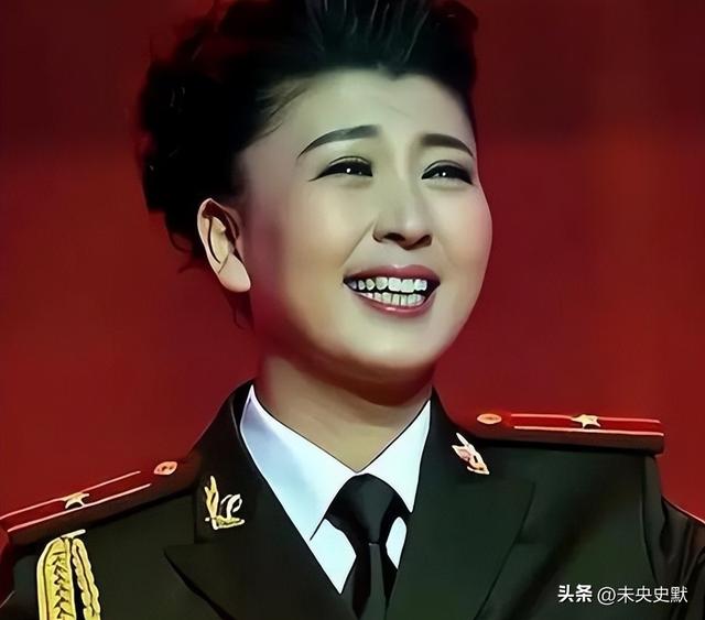 自身难保！继官媒下场之后	，闫学晶又被曝身份造假，宋丹丹说对了