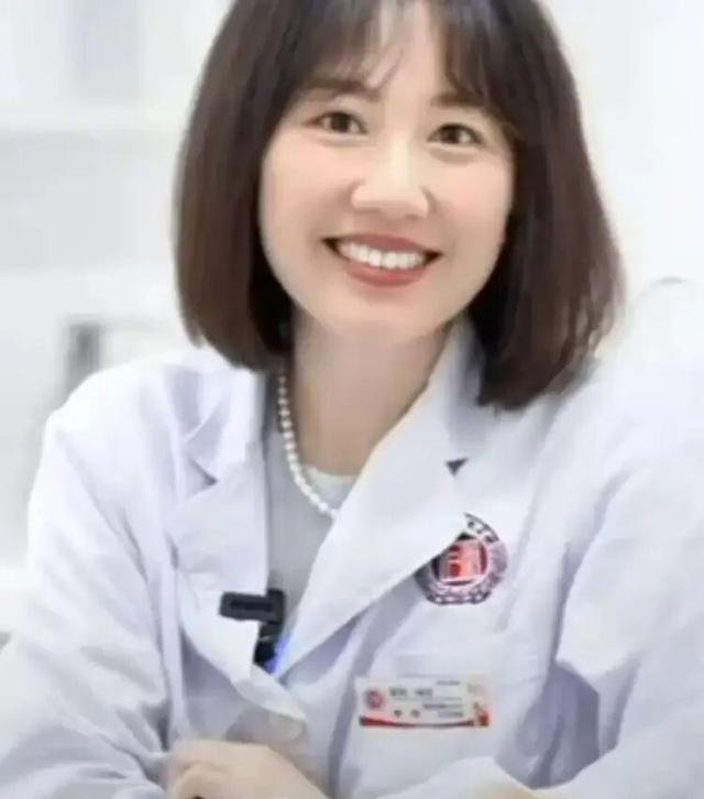 不雅视频疯传！人美声甜的曾琦多张靓照曝光，停职后三大困境缠身