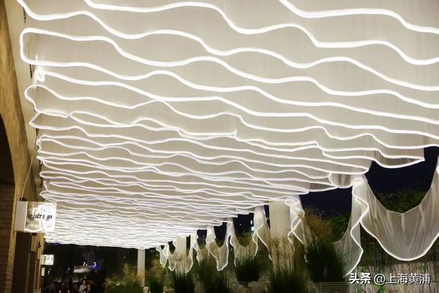 真的被美到！7处“光之秘境”现身南外滩，浪漫升级！