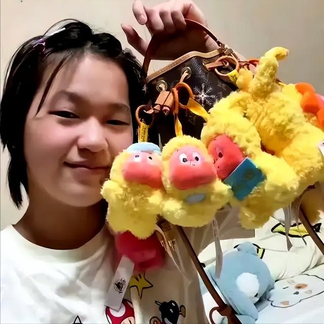 全红婵重返国家队被拍，全新样貌判若两人，意外透露出她真实处境