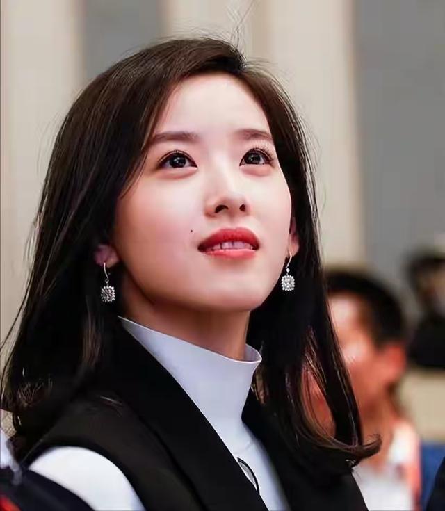 这次，在自嘲老婆面前没自信的刘强东身上，暴露了老夫老妻的尴尬