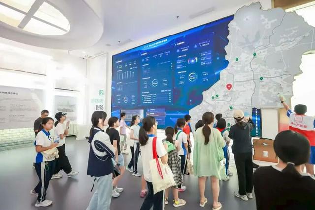 深圳人深情表白：“因为一条路，爱上一座城！”