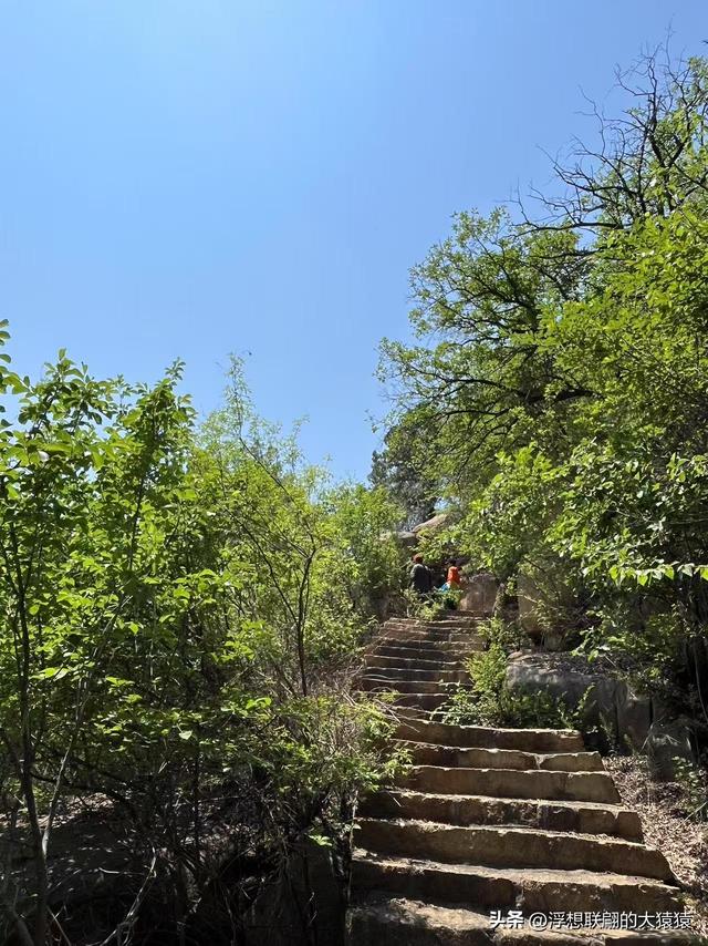 这回去莱芜爬山，目的地：永宁崮，却误打误撞又进了大舟院