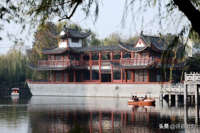 西湖公园：冬日暖阳里的惬意时光