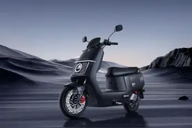 推荐两款极速版电动车，极速70km/h，续航百公里，堪称两轮小钢炮图片