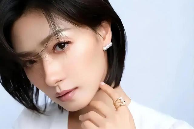 因长的太漂亮	，七次拒绝导演“要求	”被封杀，43岁终凭实力拿影后