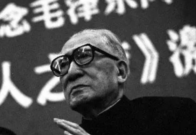 伟人去世十年后的1986年，薄一波预言：以后毛主席的地位还会更高