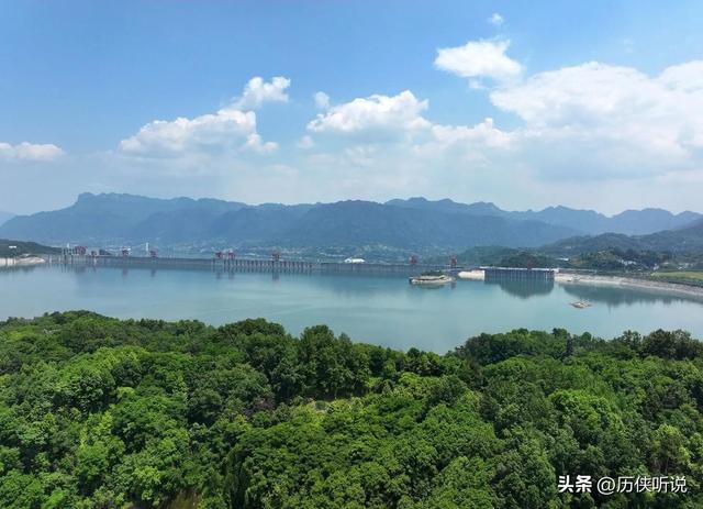 闸门比三峡高10.5米！广西砸357亿建大藤峡大坝，值得吗？