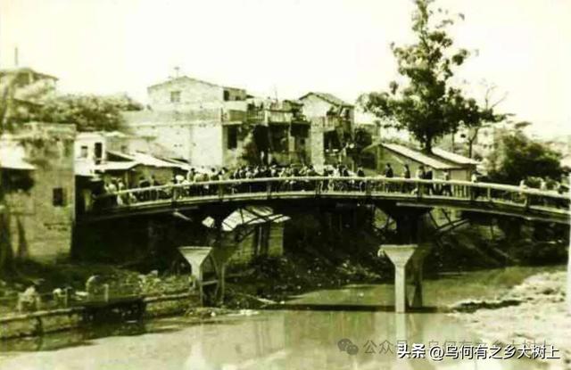 它是南宁第一座铁桥，仅花费8000元建成，如今已成危桥被废弃