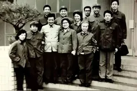 战友歌舞团5朵金花今何在？图片