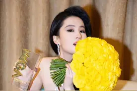 新剧播出5个月后，37岁刘亦菲深夜高调宣布喜讯，网友：实至名归图片