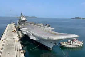 福建舰海试在国外炸开锅，印度网友很失望：福建舰没有犯印度病！图片