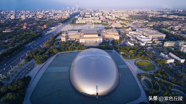 探访美轮美奂的国家大剧院