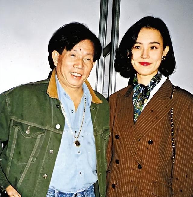资深艺人翁静晶炮轰成龙！《醉拳2》抢功加导演名，二人旧怨被扒