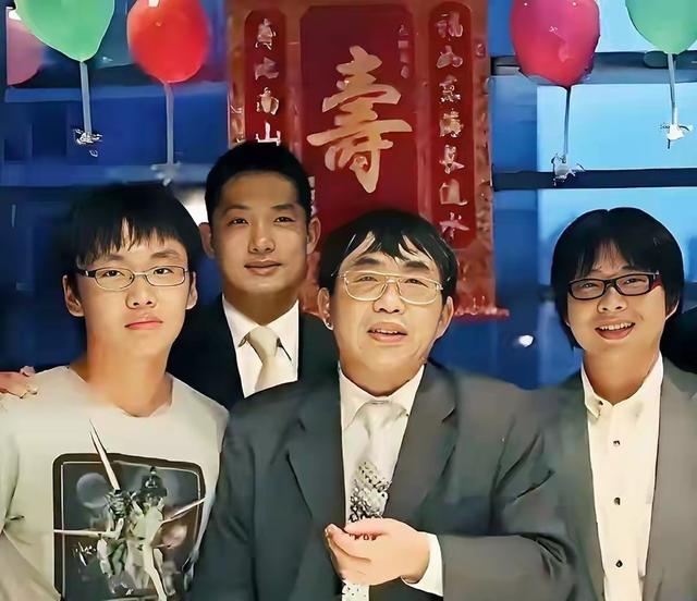 聂卫平告别仪式：兰莉娅现身，长子次子均已结婚，儿媳身份曝光！