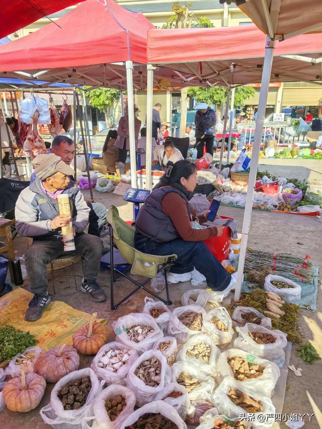 柯街黑温泉度假之旅，最后一个赶集日的烟火与日常