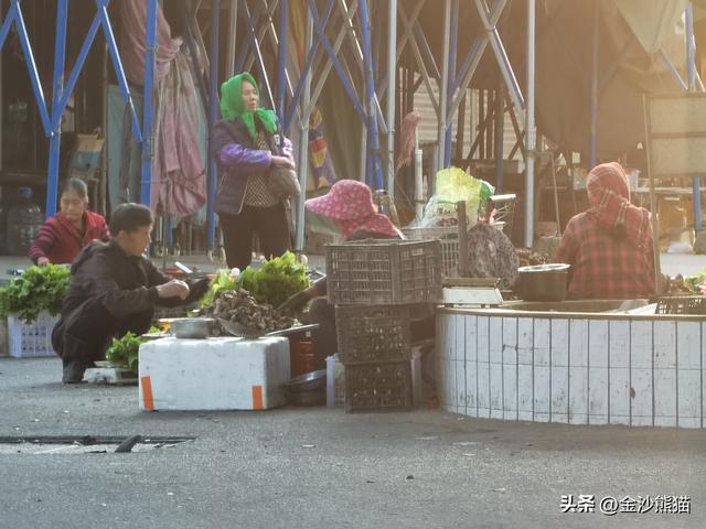 打卡屿头岛厝梁礁"一线天" 登上平潭岛 双龙连续第三年千里走双骑3