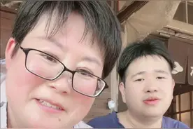 玉酱中秋福利院看望后儿子纳糖，流量暴增？纳糖承认想娶媳妇了？图片