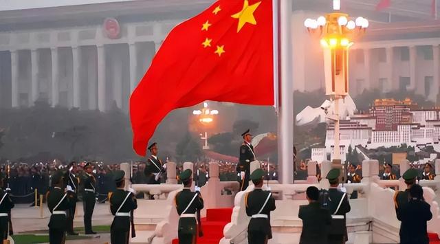 天安门旗台下为啥要装一台空调？明明哨兵都享受不到，看完才明白